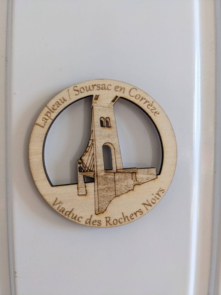Magnet du viaduc des rochers noirs en bois