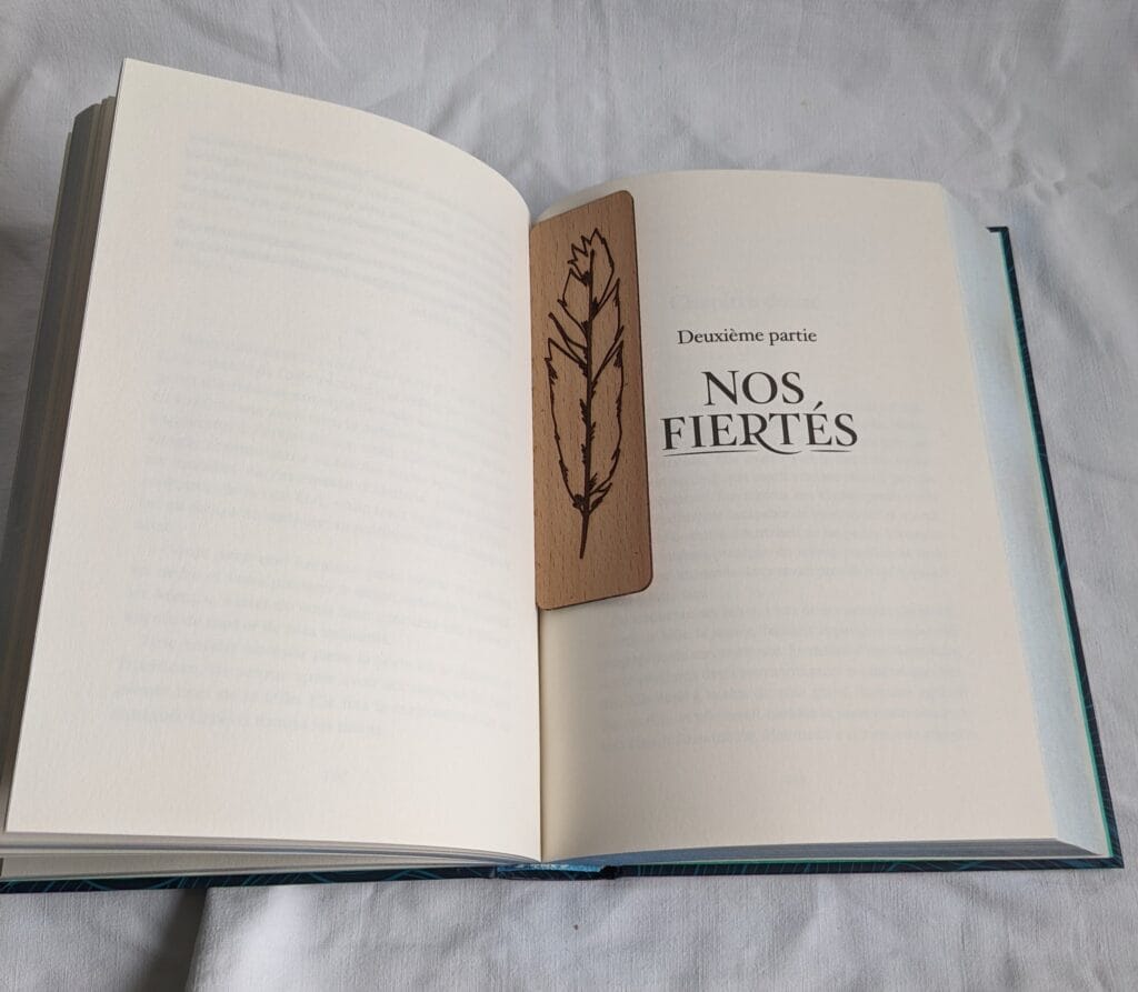 Livre avec un marque page