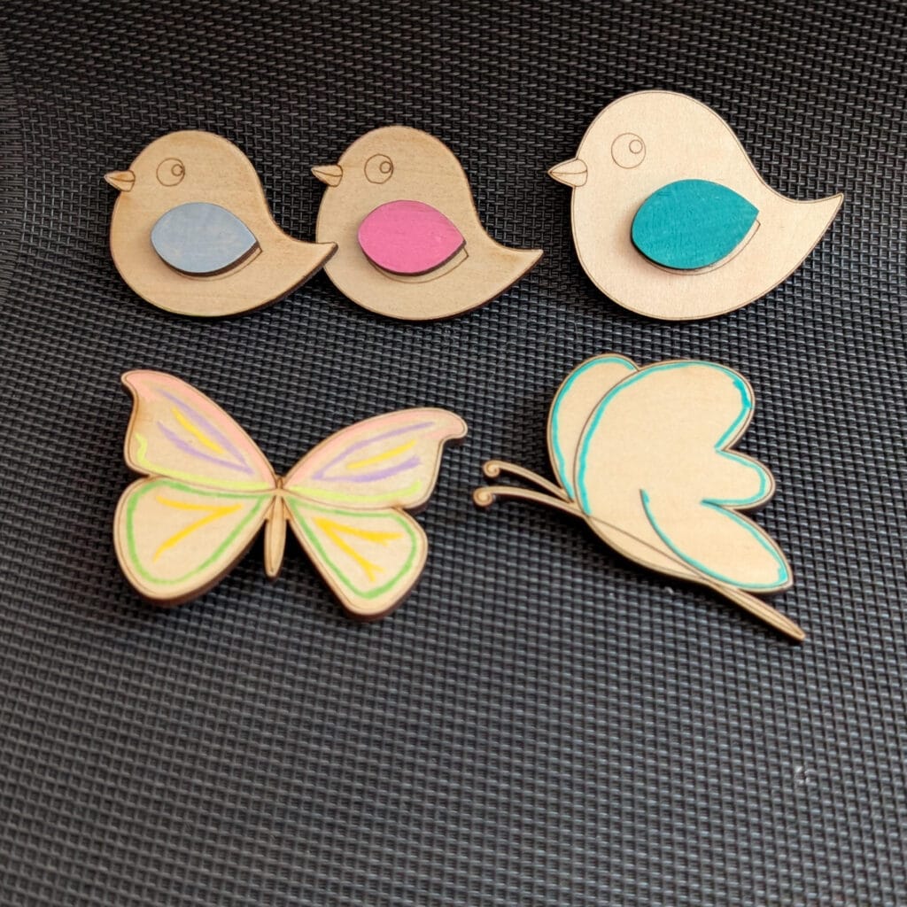 lot broches peintes 3
